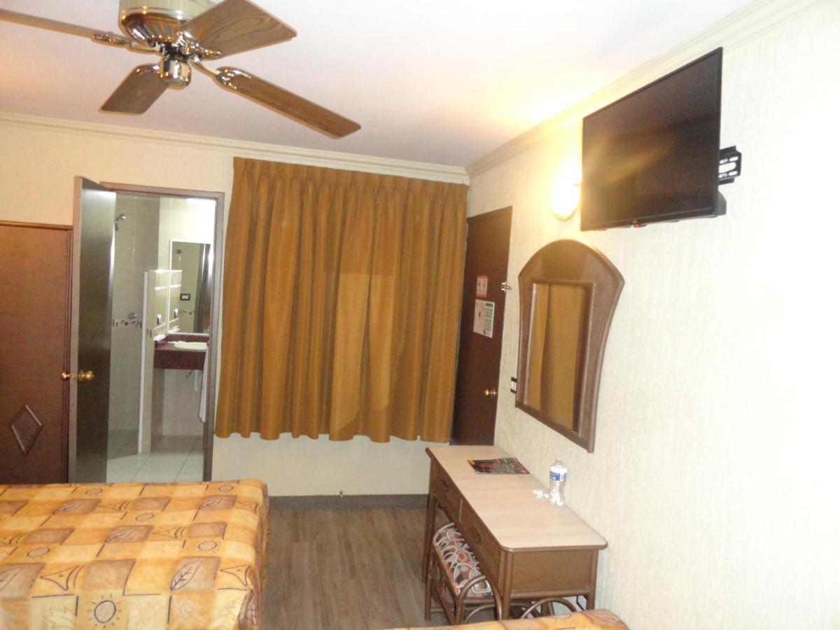 Hotel Plaza Crystal Xalapa Esterno foto