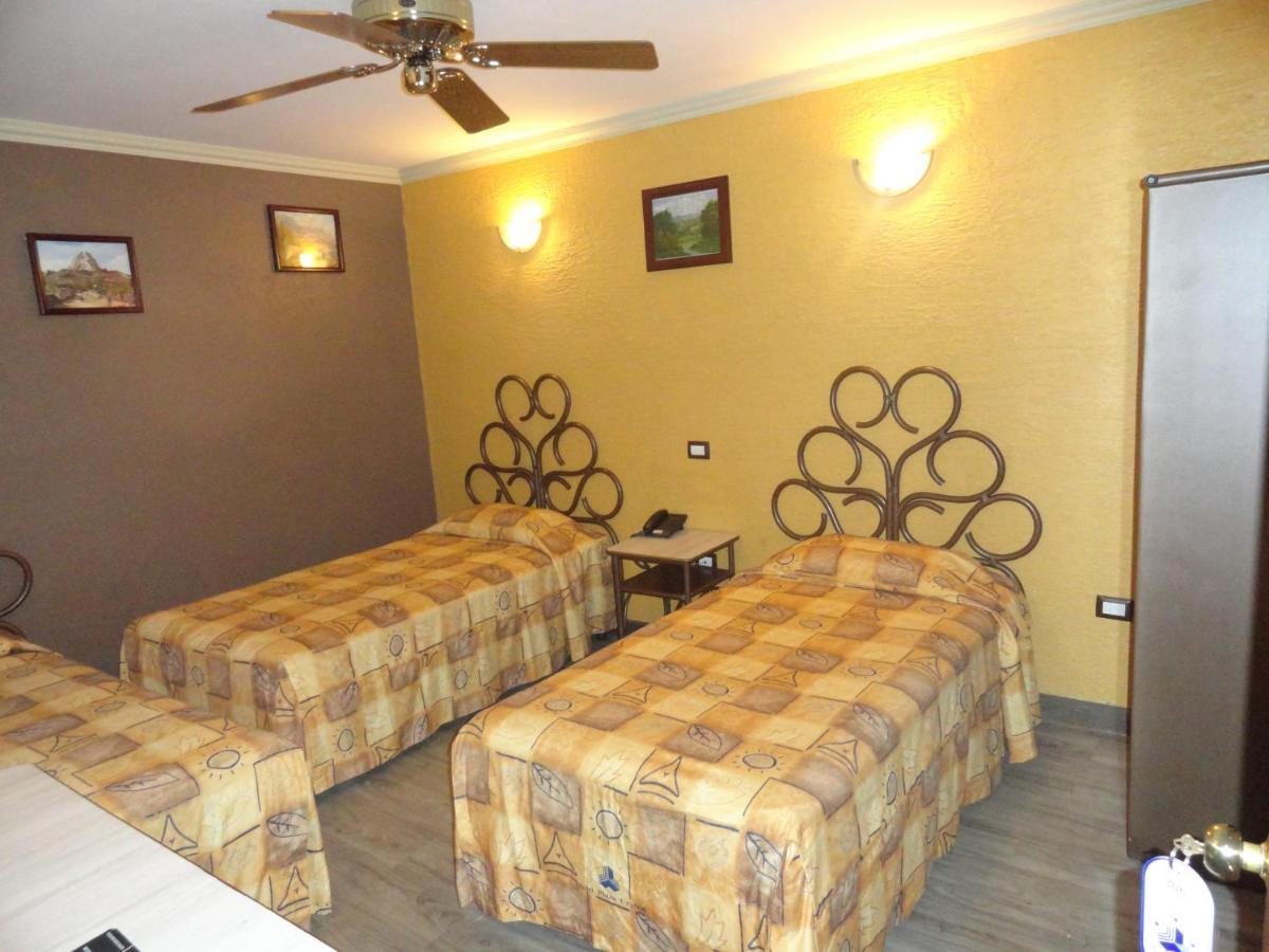 Hotel Plaza Crystal Xalapa Esterno foto